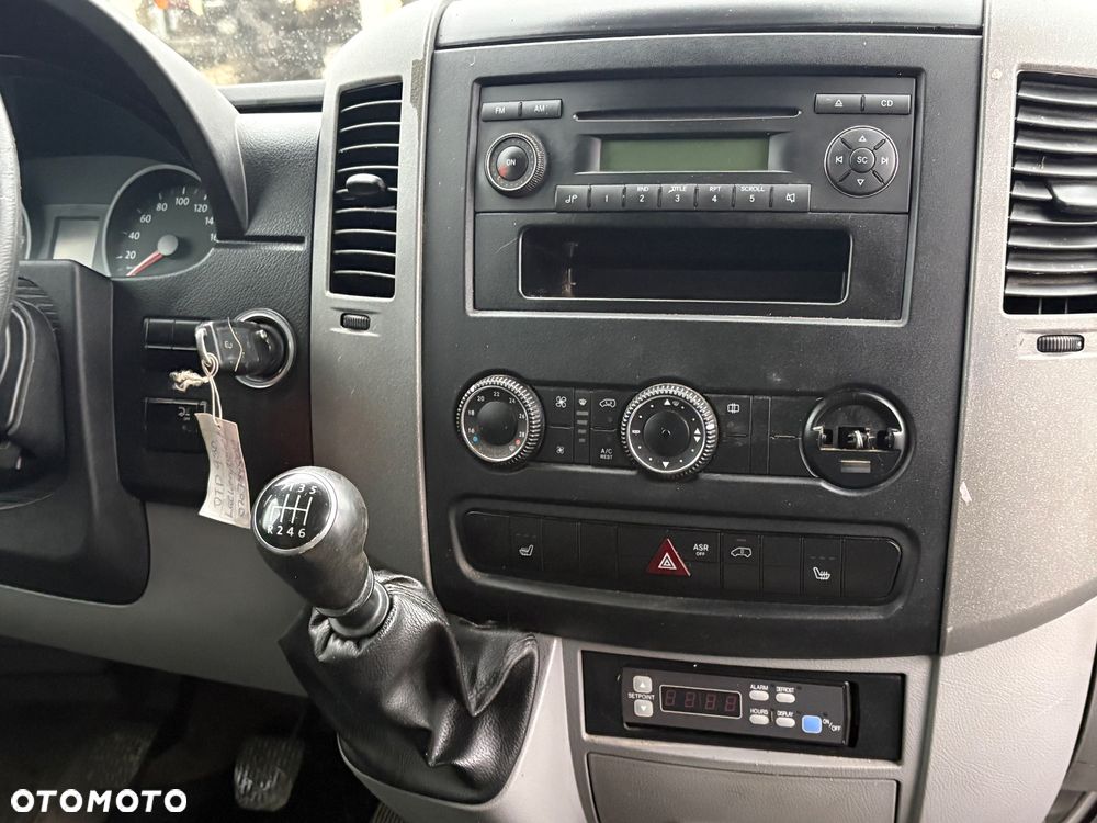 Volkswagen Crafter - 12