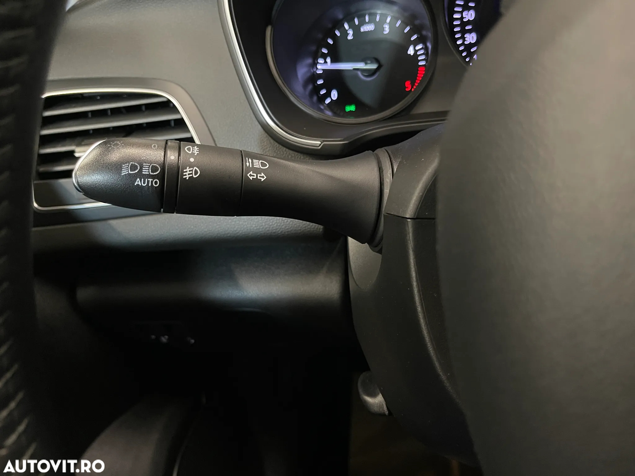 Renault Megane Blue dCi 116 Zen - 19