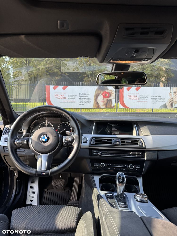 BMW Seria 5 530d xDrive - 7
