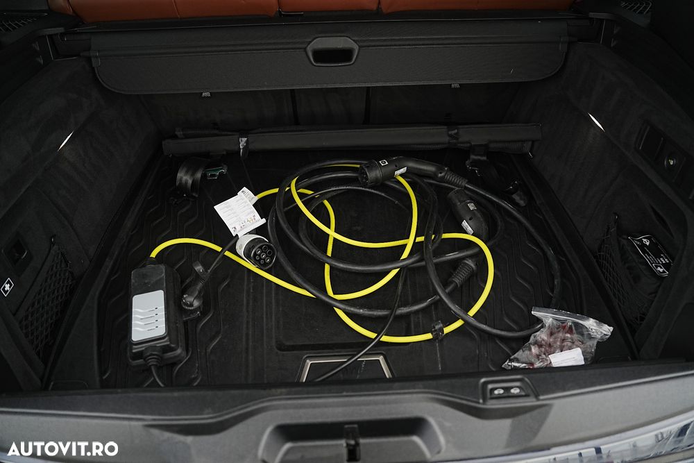 BMW X5 xDrive45e - 24