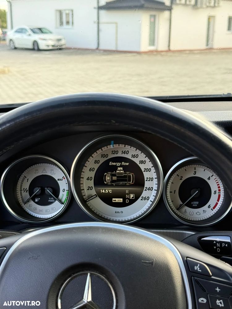 Mercedes-Benz E 300 T BlueTEC HYBRID 7G-TRONIC Avantgarde - 11