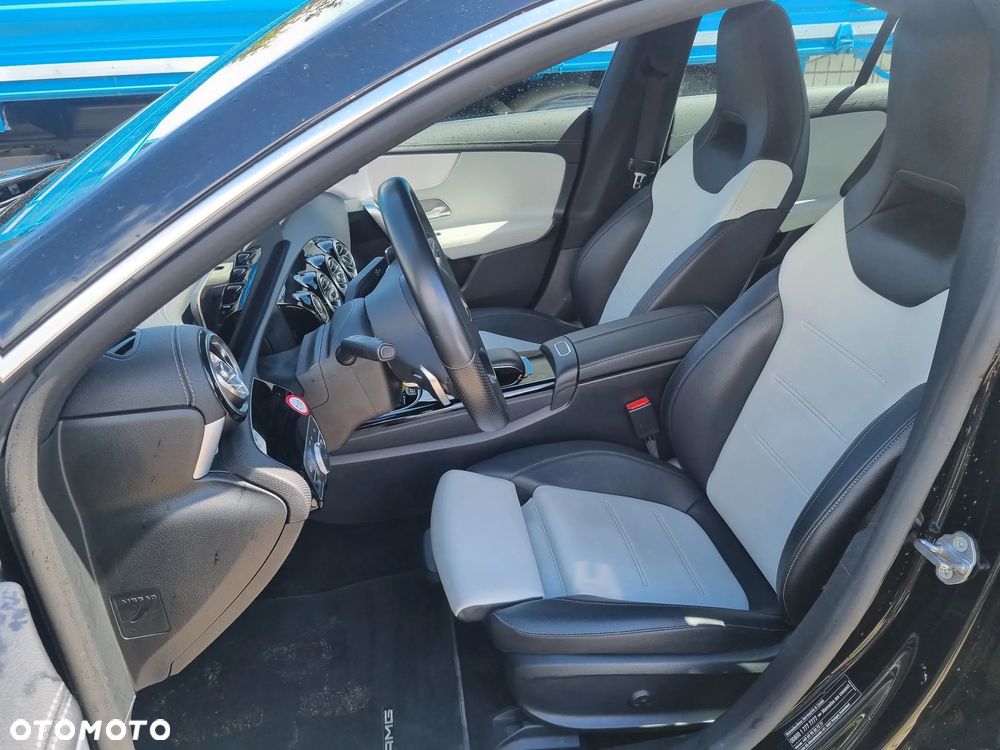 Mercedes-Benz CLA 220 4Matic 7G-DCT AMG Line - 19