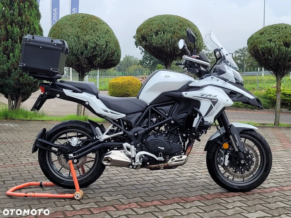 Benelli TRK 502 - 16