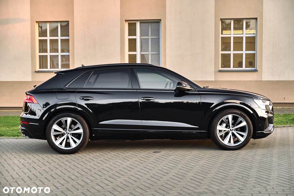 Audi Q8 - 12