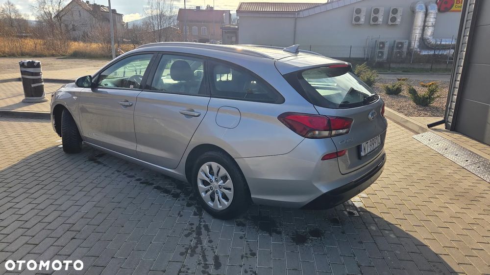 Hyundai i30 1.5 DPI Classic + - 4