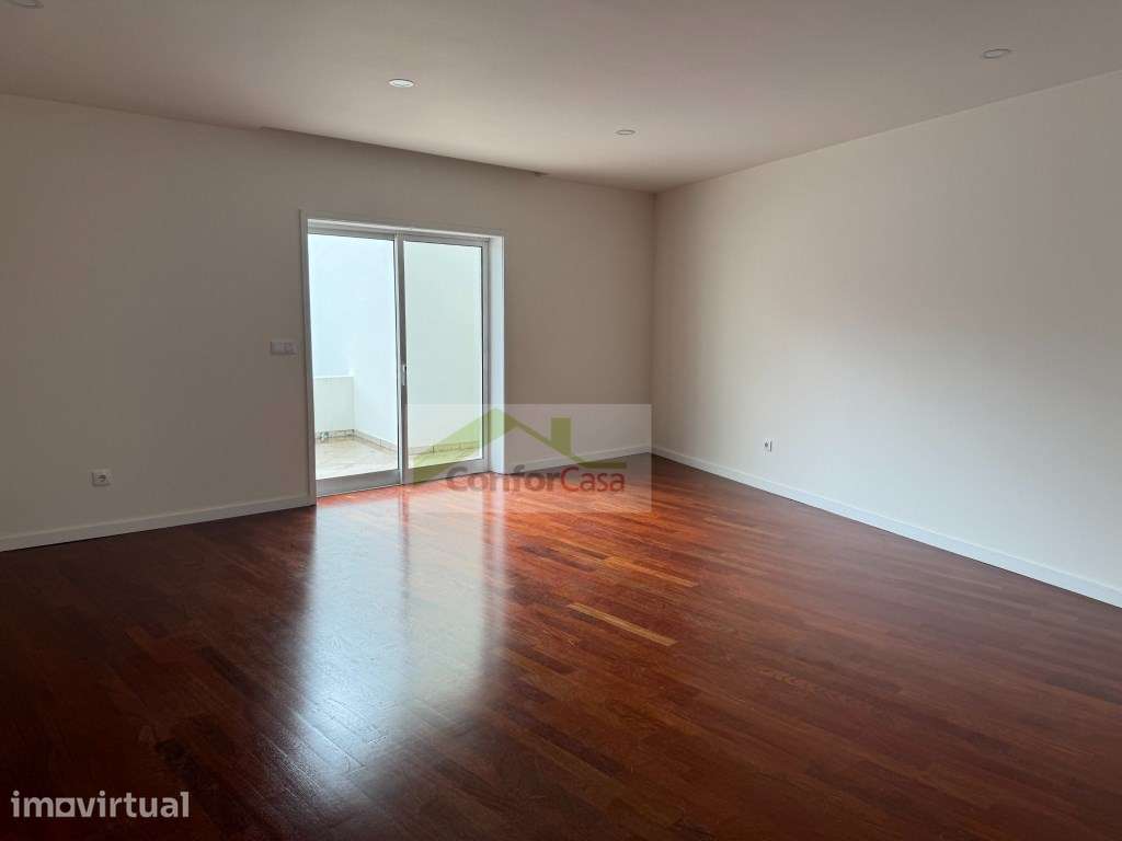 Apartamento com Terraço e Ar Condicionado para Arrendar no Centro d... - Grande imagem: 5/16