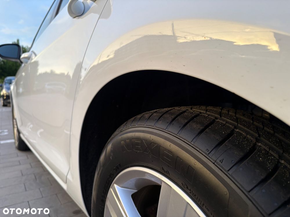 Volkswagen Golf 1.4 TSI BMT Highline DSG - 5