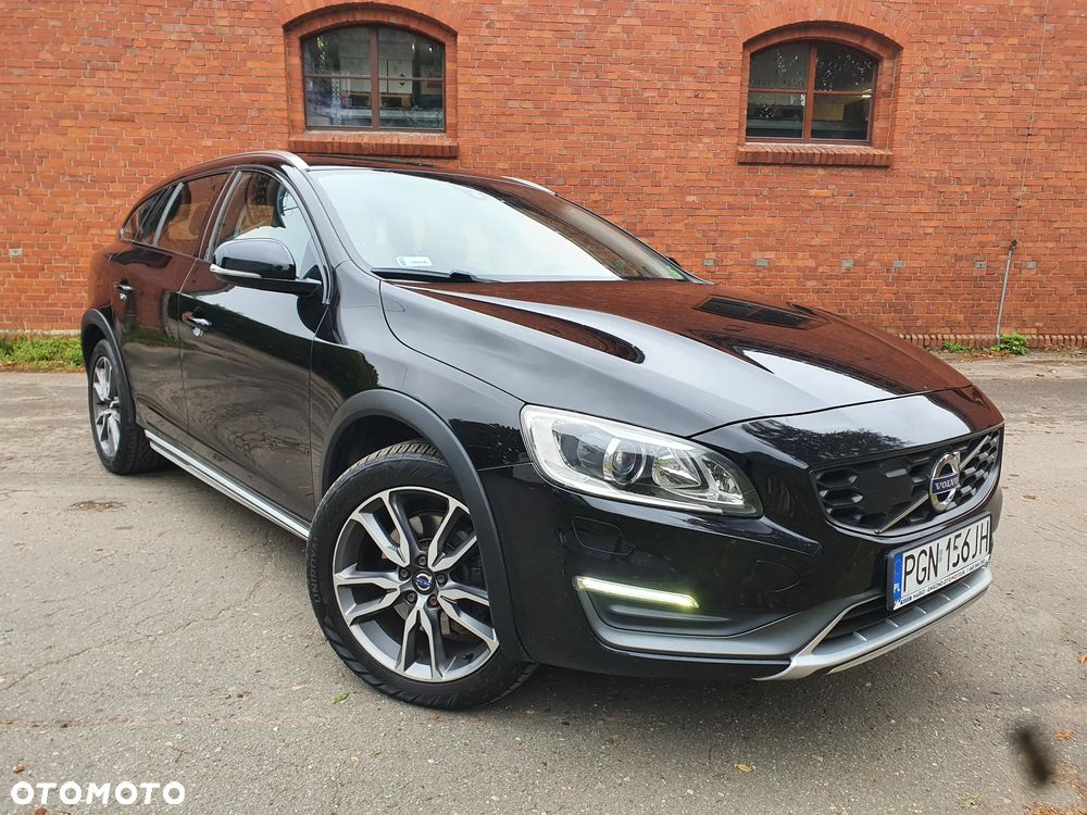 Volvo V60 D3 Drive-E Dynamic Edition (Momentum) - 1