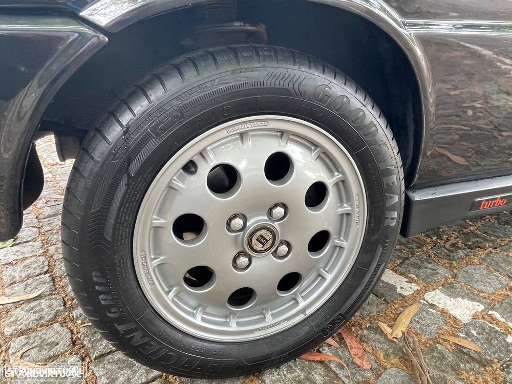 Lancia Delta 1.6 HF Turbo - 11