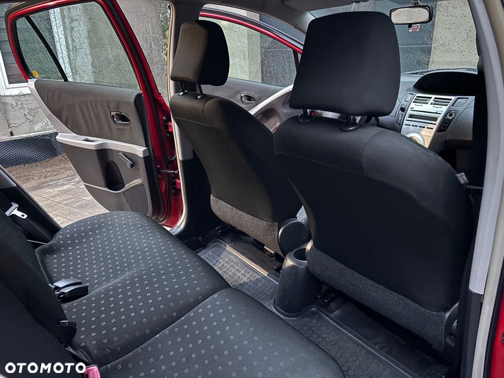 Toyota Yaris - 21