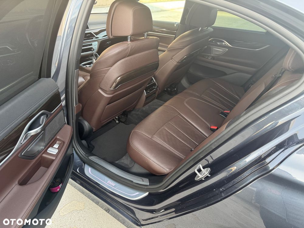 BMW Seria 7 730d xDrive - 7
