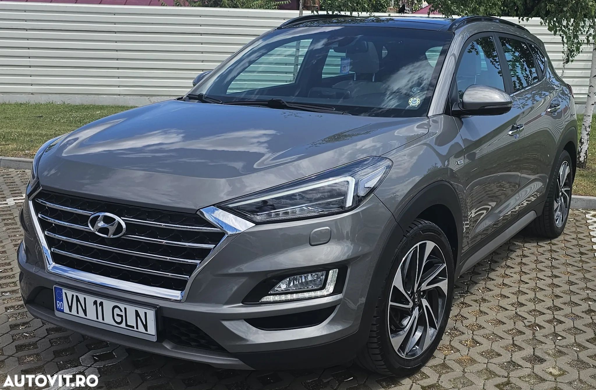 Hyundai Tucson 2.0 CRDI 4WD 8AT Luxury - 1