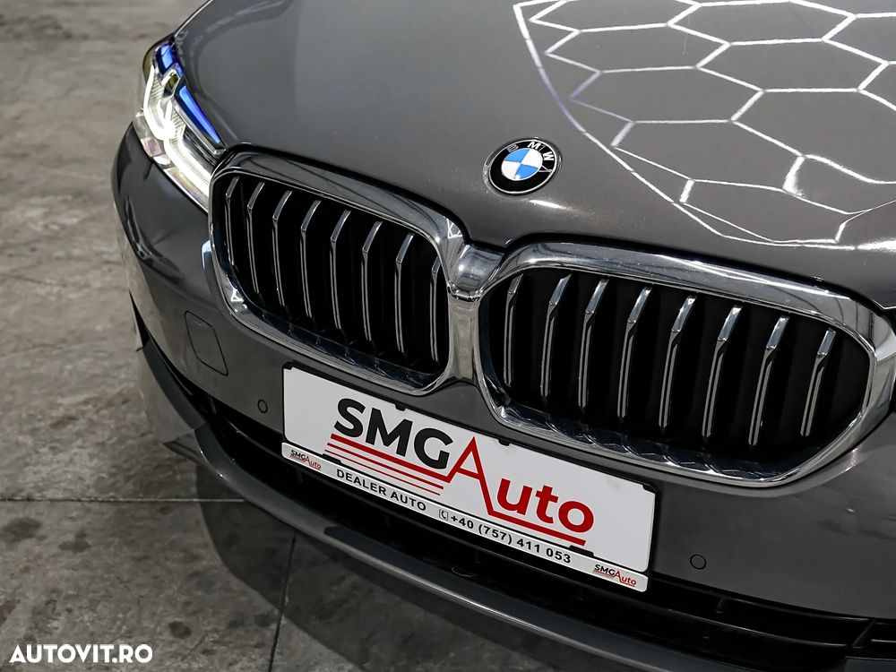 BMW Seria 5 530i Aut. Luxury Line - 30