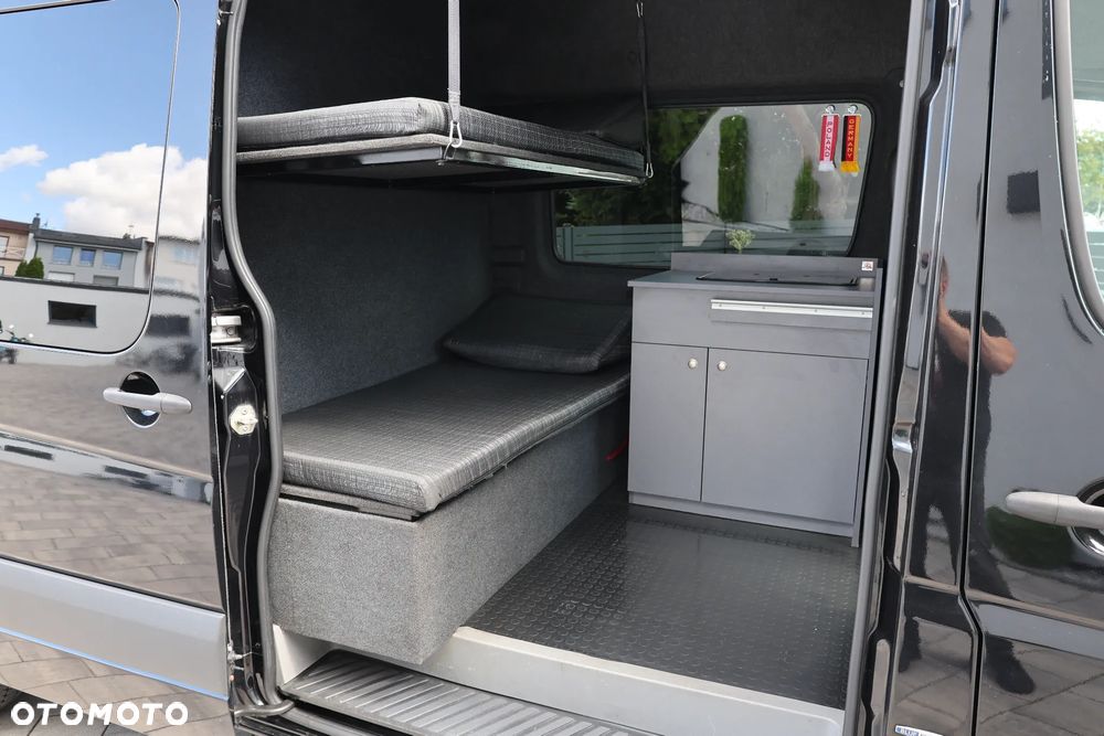 Mercedes-Benz Sprinter - 25