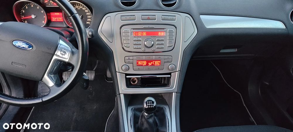 Ford Mondeo 2.5 Black Magic - 14