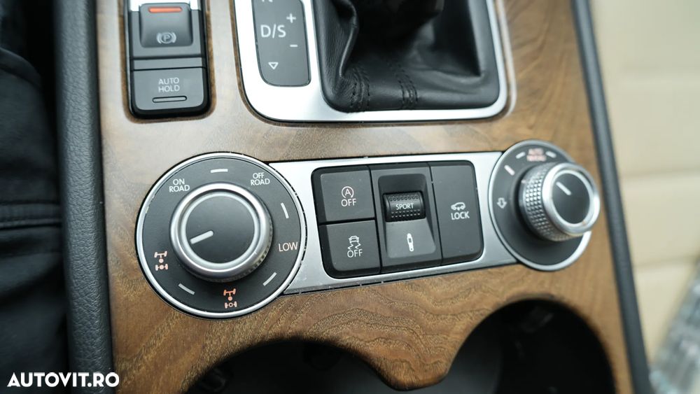 Volkswagen Touareg - 28