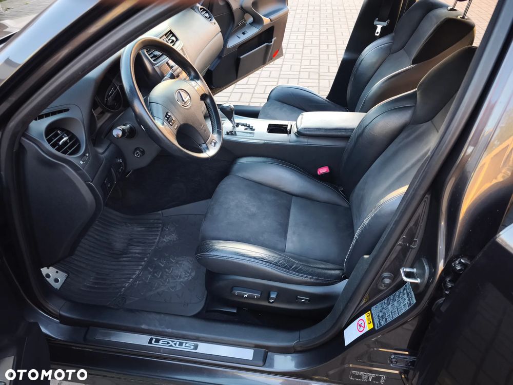 Lexus IS 250 Luxury Line - 15