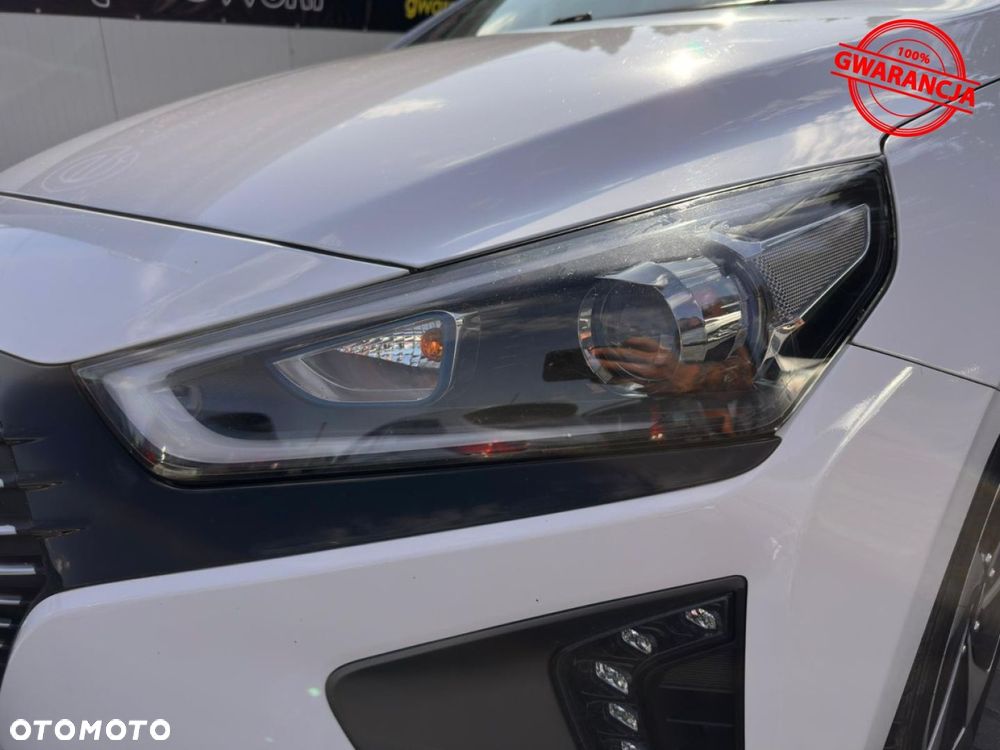 Hyundai IONIQ - 16