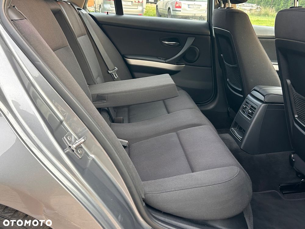 BMW Seria 3 316d Edition Luxury Line Purity - 26