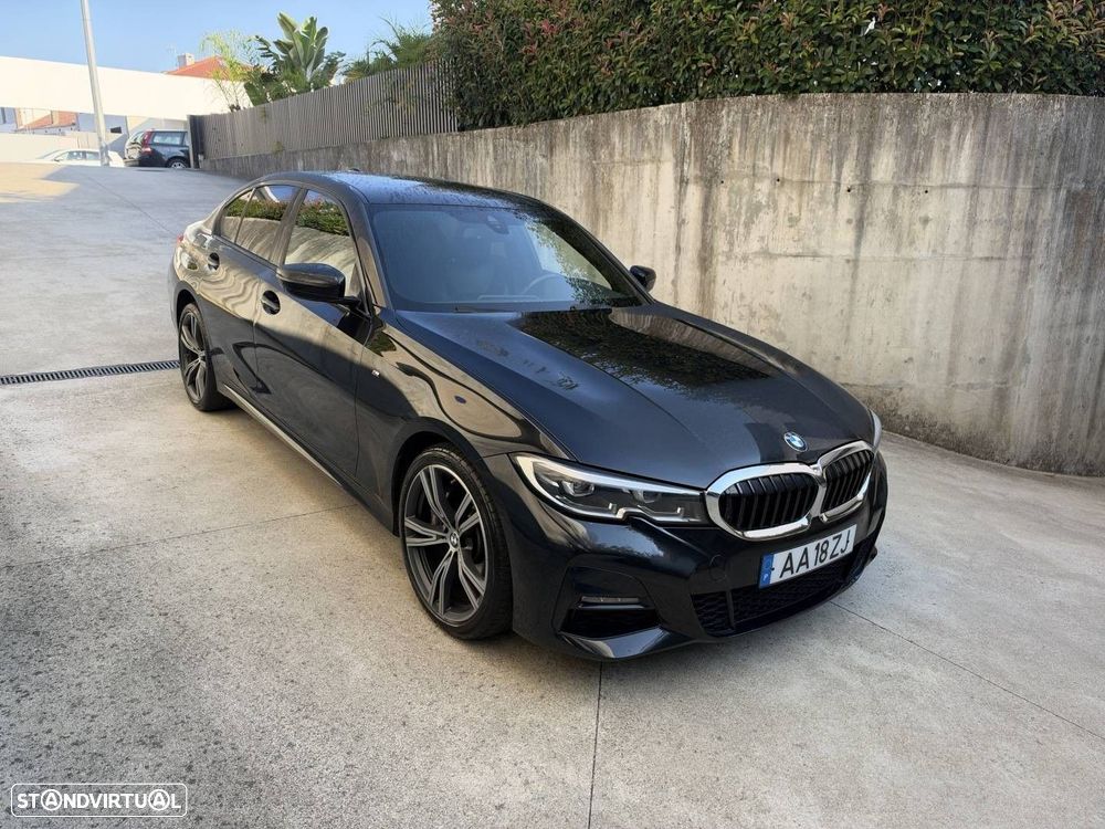 BMW 330 e Pack Desportivo M Pro Auto - 3