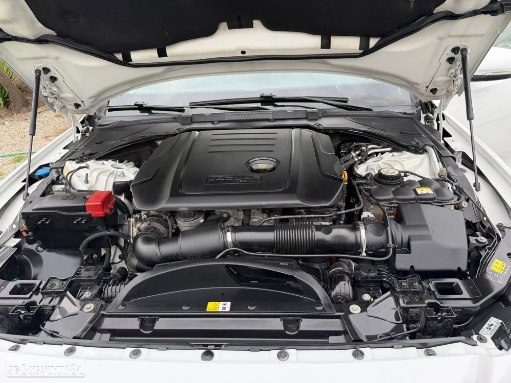 Jaguar XF 2.0 D Prestige - 14