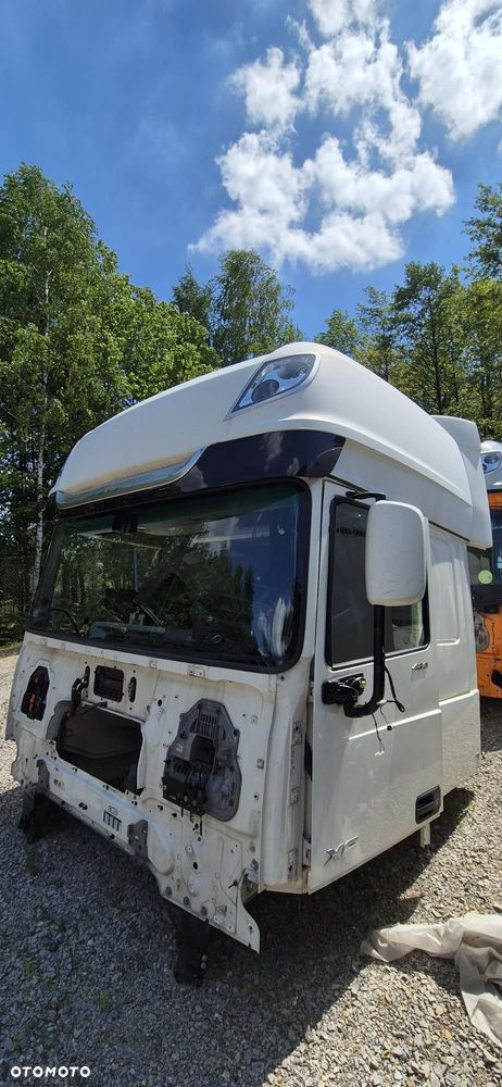 Kabina DAF 106 polift GOŁA - 1
