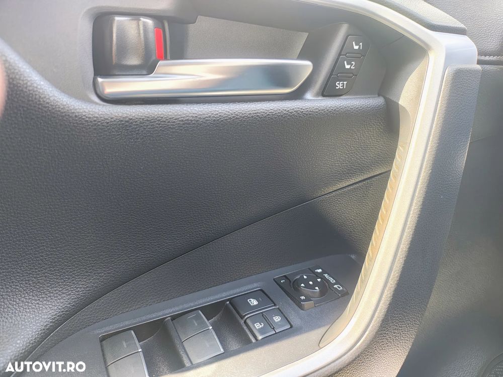 Toyota RAV4 2.5 VVT-iE 4x4 Luxury - 13