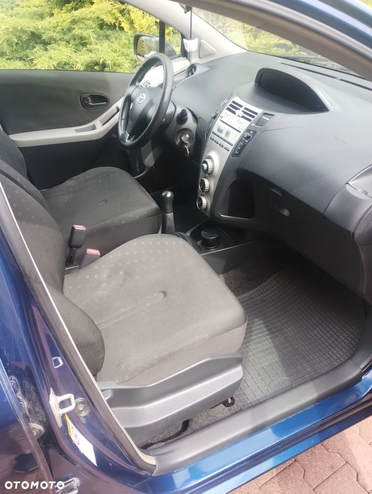 Toyota Yaris - 9