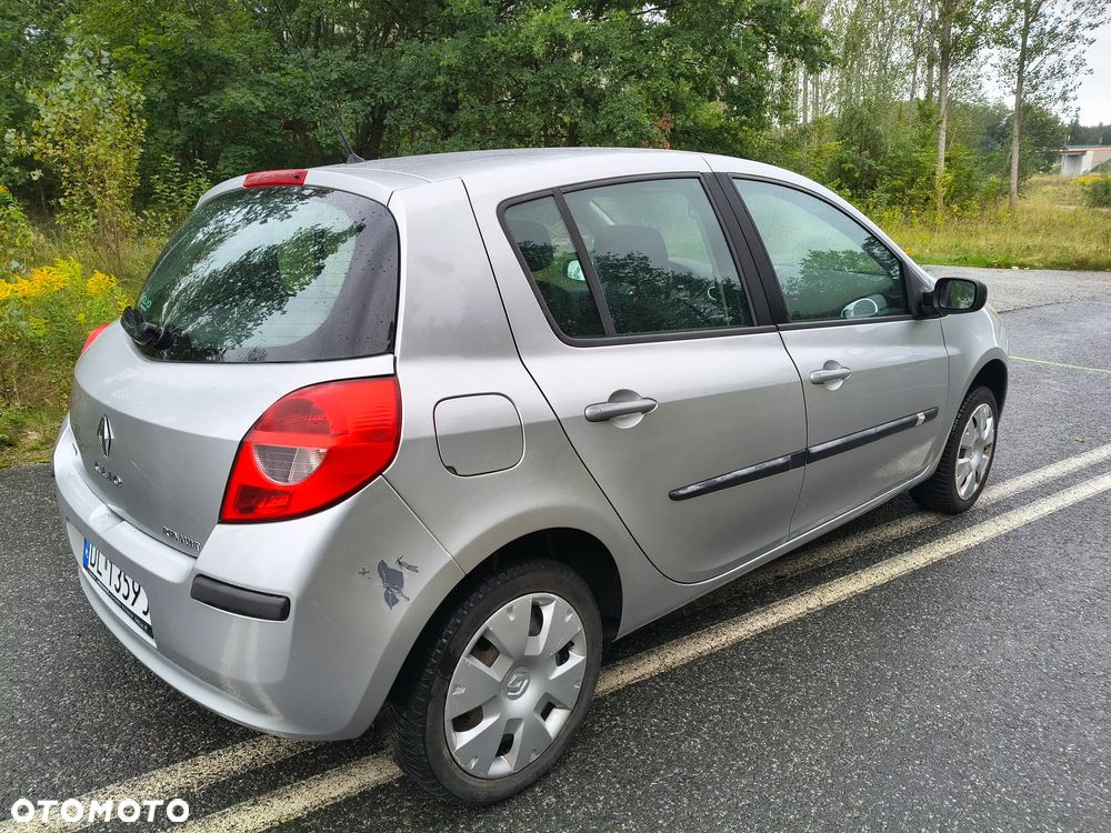 Renault Clio - 6
