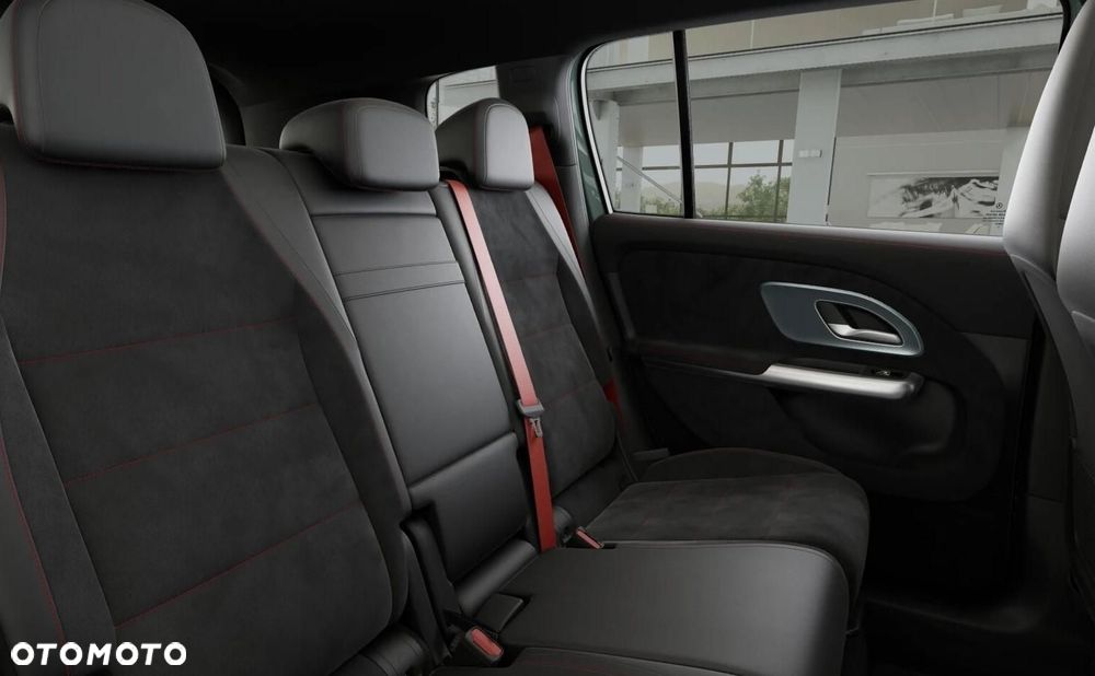 Mercedes-Benz GLB - 8