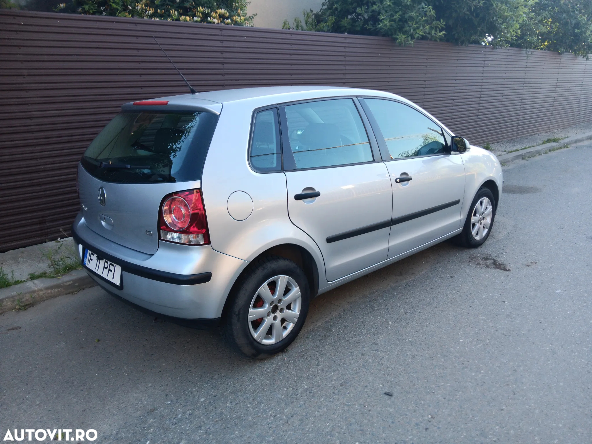 Volkswagen Polo - 2