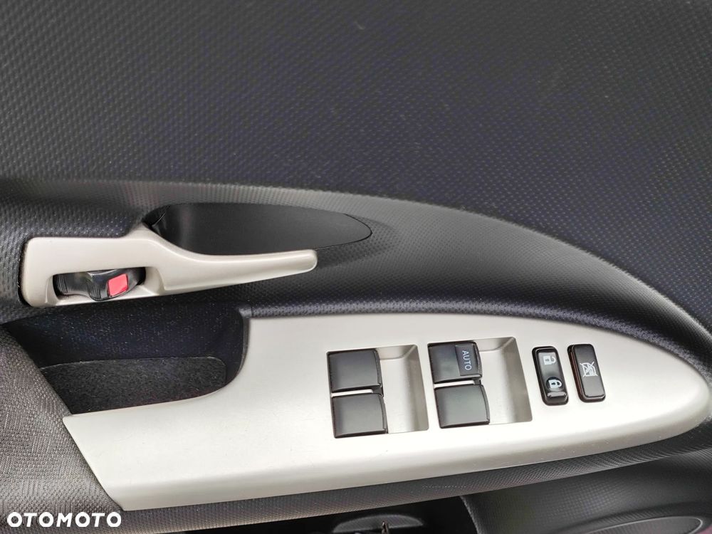 Toyota Urban Cruiser 1.33 Sol - 10