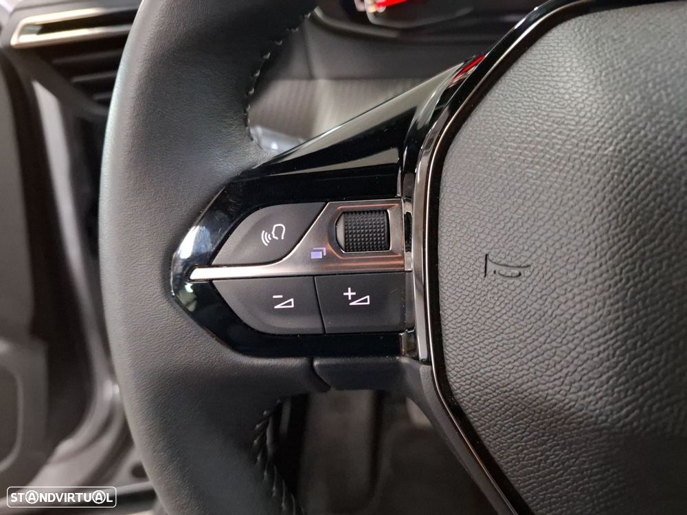 Peugeot 2008 1.2 PureTech Style — fotografia 15