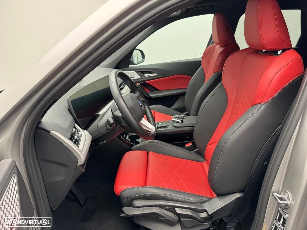 BMW iX1 xDrive30 - 12