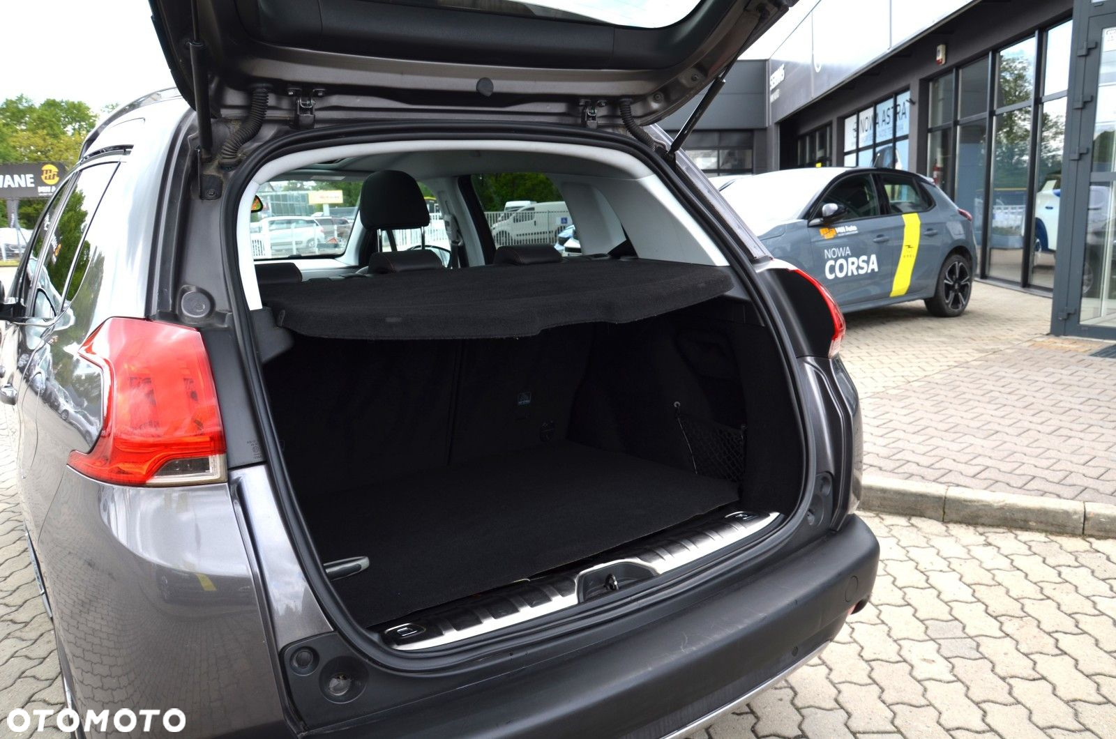 Peugeot 2008 - 9