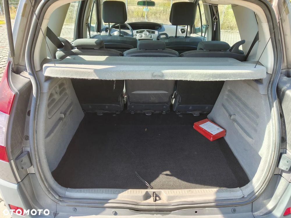 Renault Scenic 2.0T Luxe Expression - 9