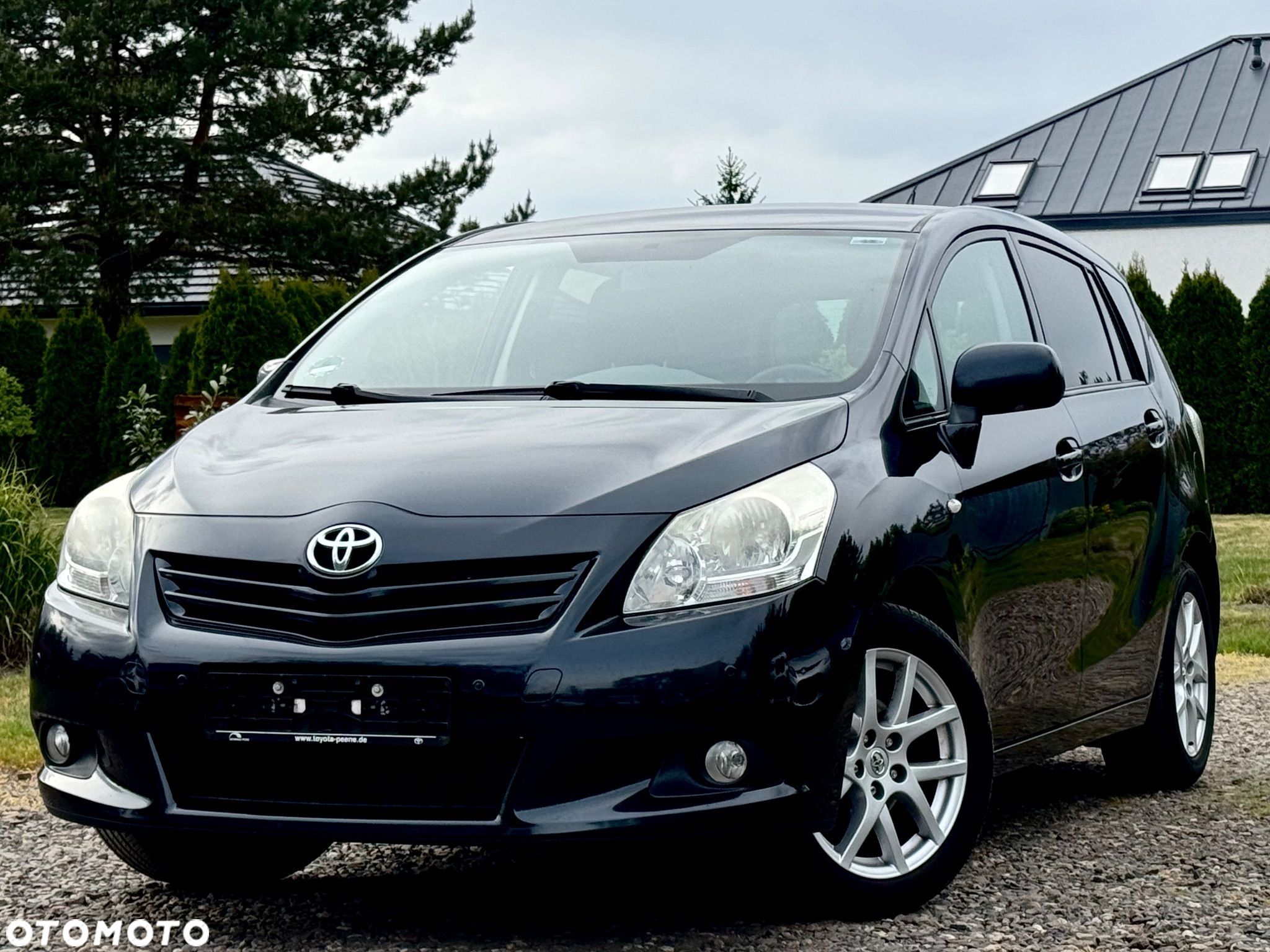 Toyota Verso 1.6 Premium - 1
