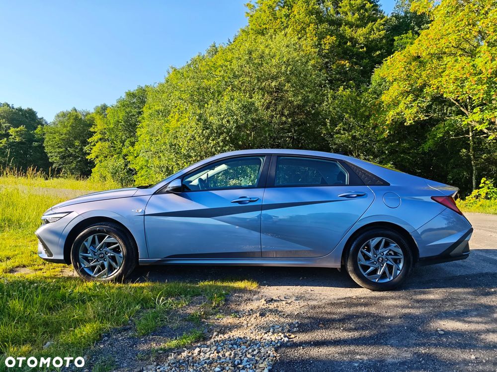 Hyundai Elantra 1.6 Modern - 1