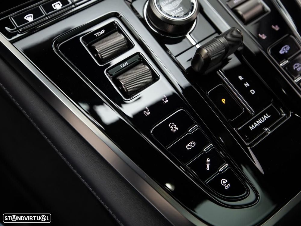 Aston Martin DBX 707 - 23