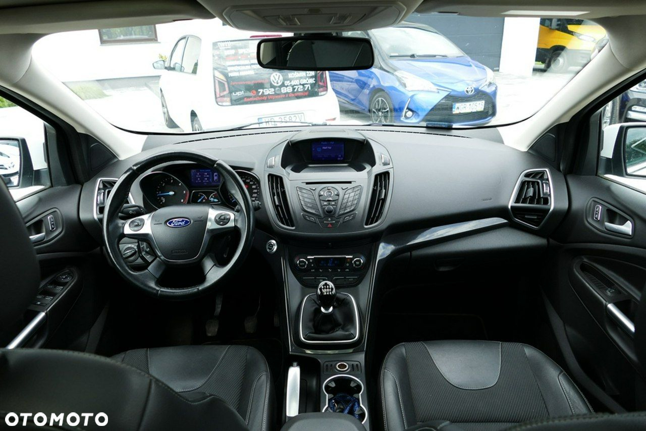 Ford Kuga 2.0 TDCi 2x4 Titanium - 22