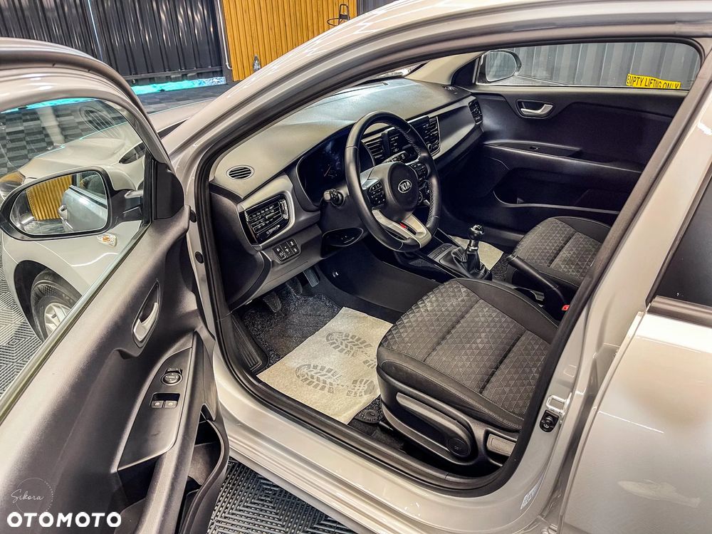 Kia Rio 1.2 L - 2