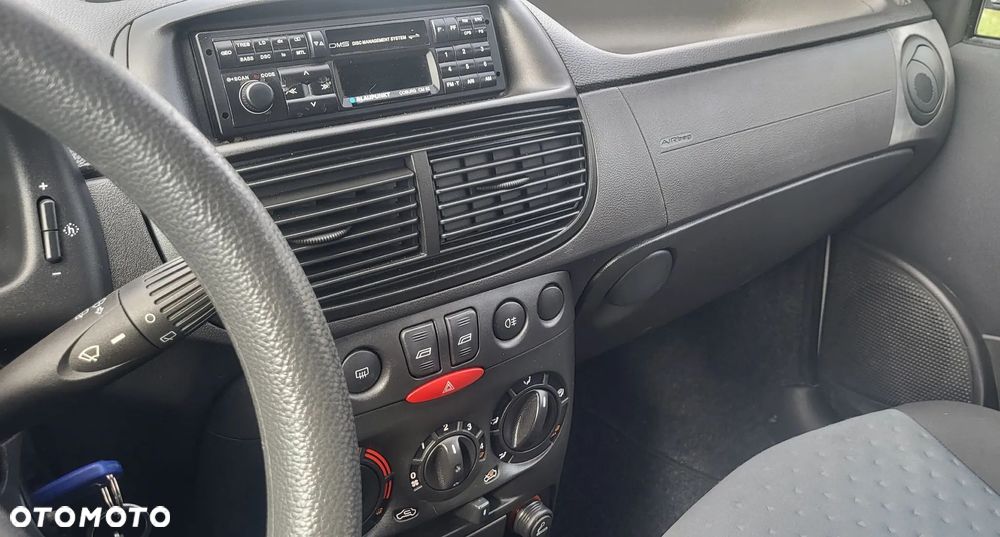 Fiat Punto 1.2 8V - 5