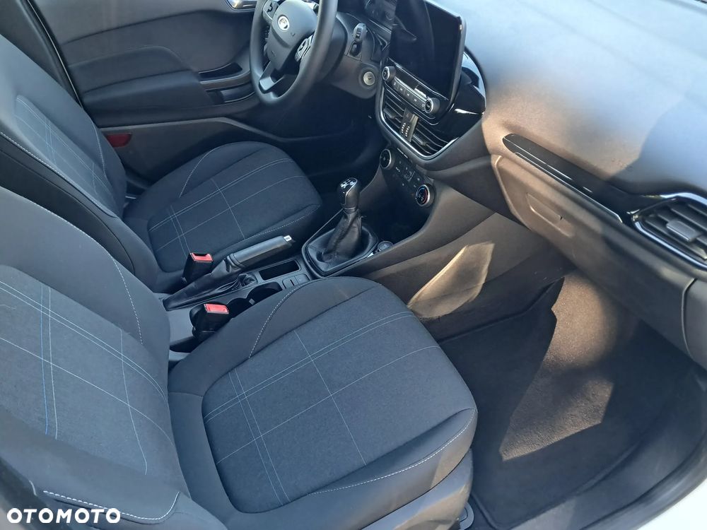 Ford Fiesta - 12