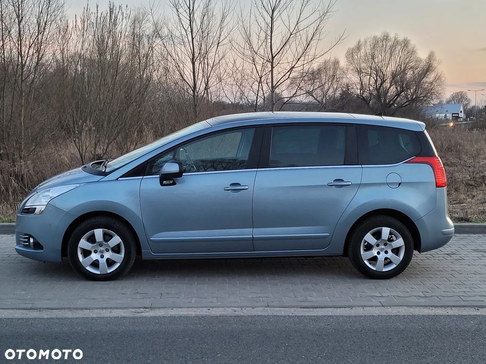 Peugeot 5008 HDI FAP 150 Family Plus - 2