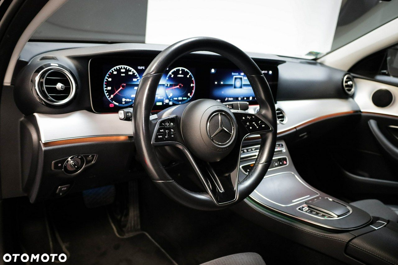 Mercedes-Benz Klasa E - 16