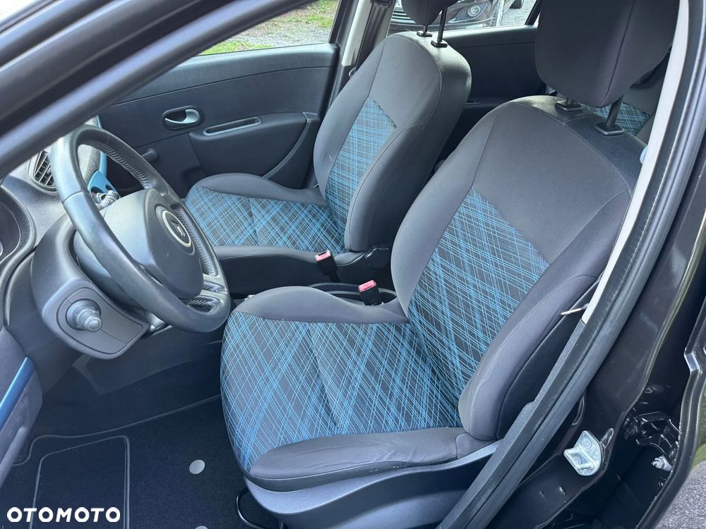 Renault Clio 1.2 16V 75 Collection - 16