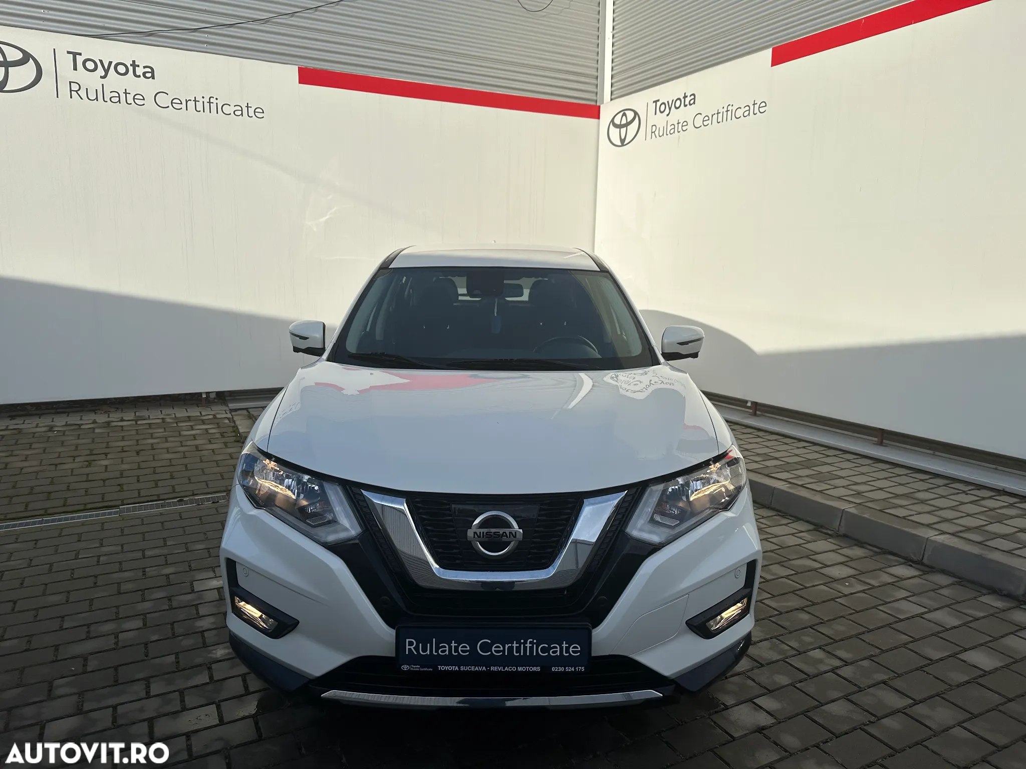 Nissan X-Trail 2.0D XTRONIC Start/Stop 4x4-i Tekna - 2
