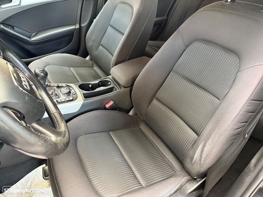 Audi A4 Avant 2.0 TDI DPF Ambiente - 8