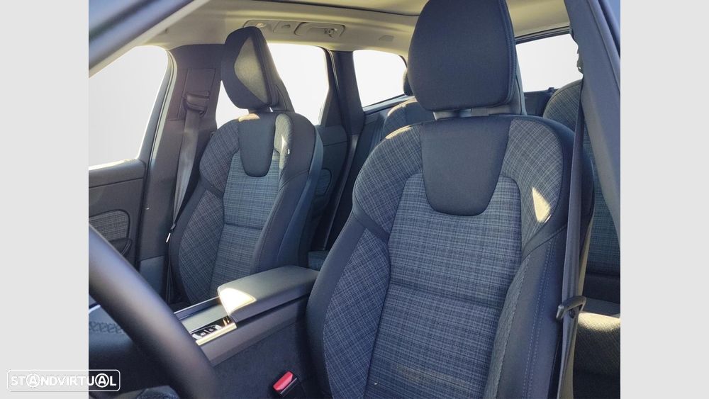 Volvo XC 60 2.0 T6 PHEV Core AWD - 10