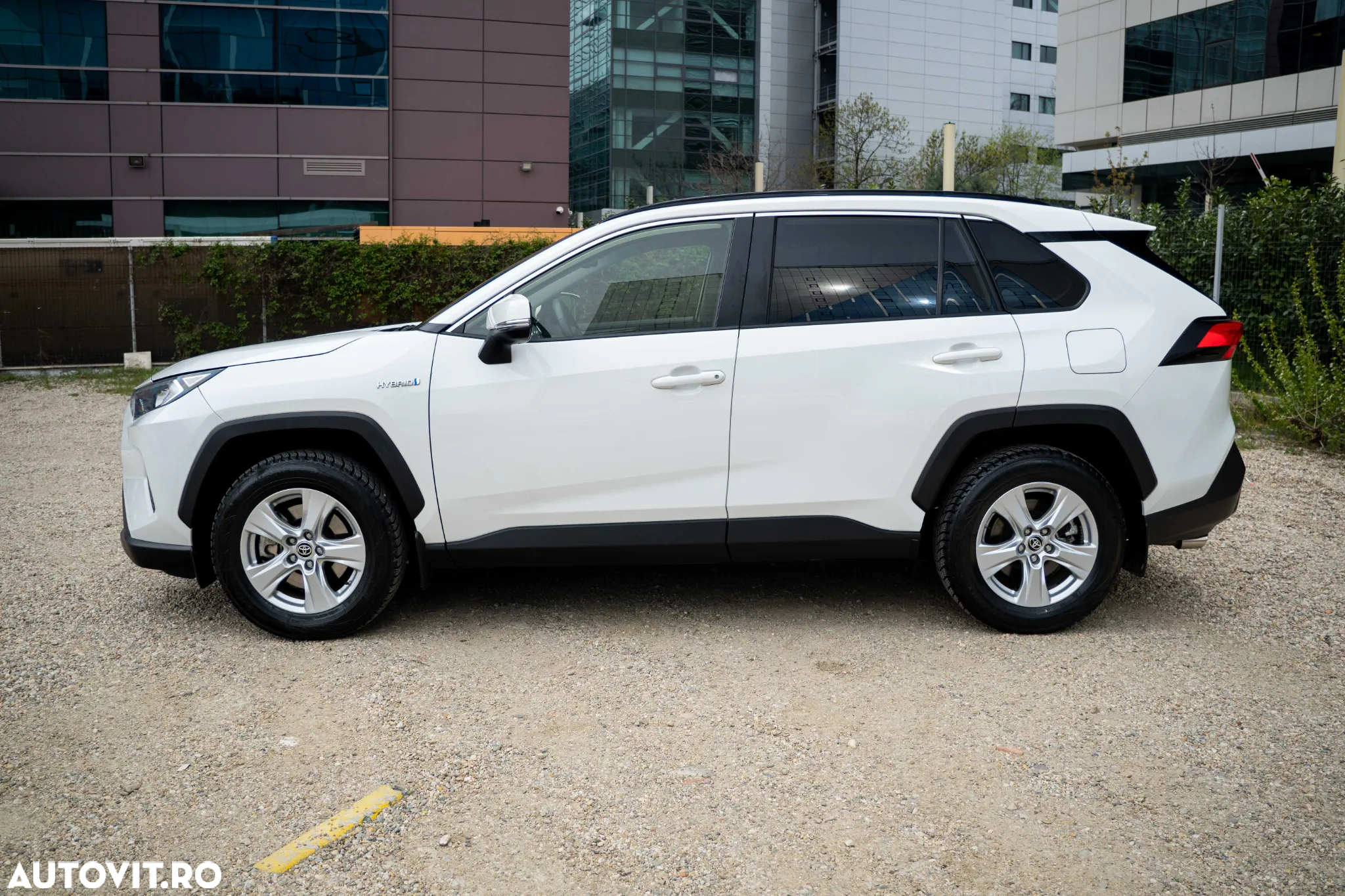 Toyota RAV4 2.5 Hybrid VVT-iE 4x2 Dynamic - 4